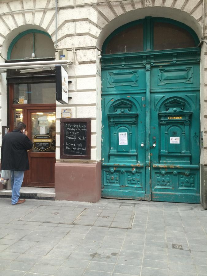 Peaceful Central Stay Gozsdu Budapeste Exterior foto